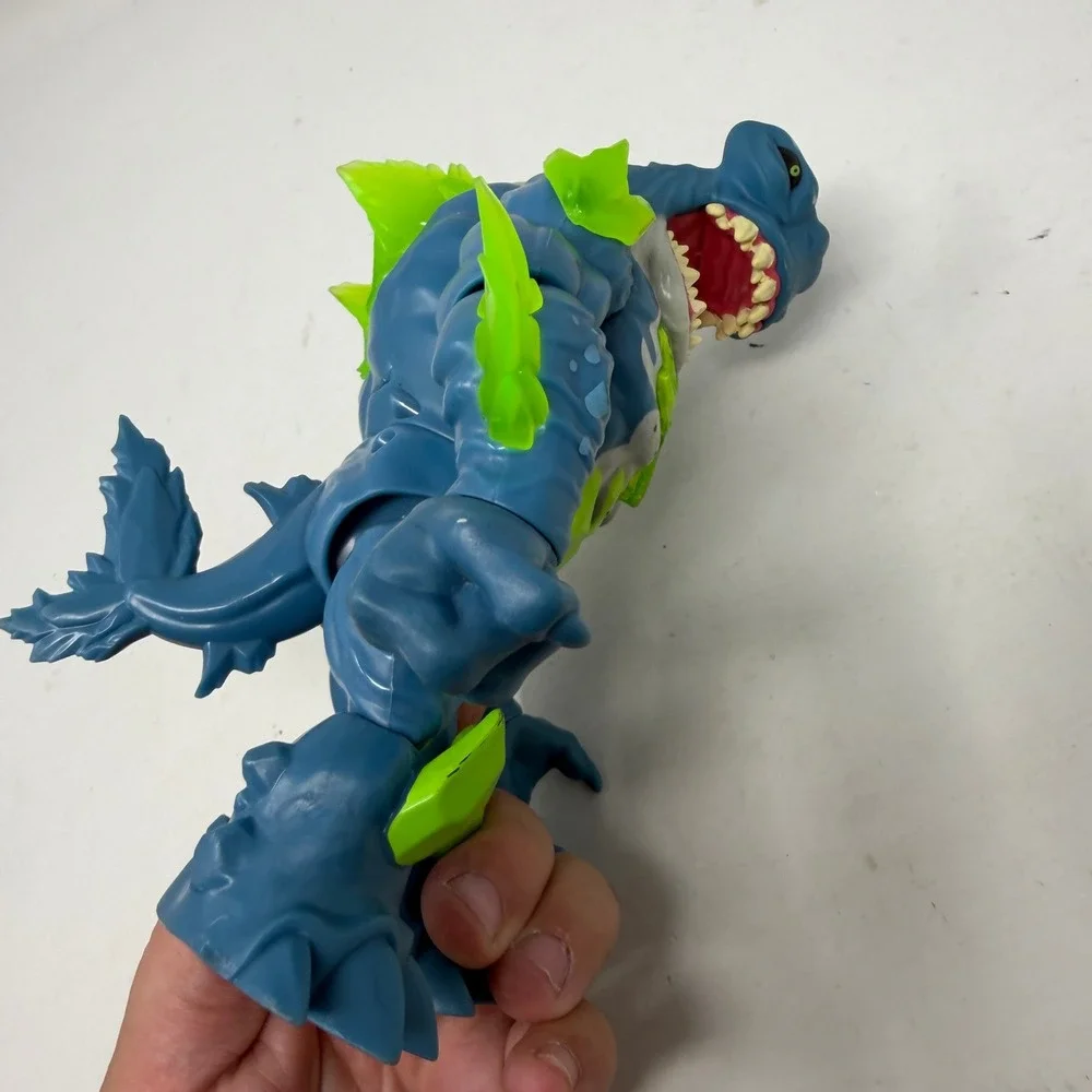 Moose Toys Heroes of Goo Jit Zu Deep Goo Sea Thrash Shark Action Figure Blue EUC